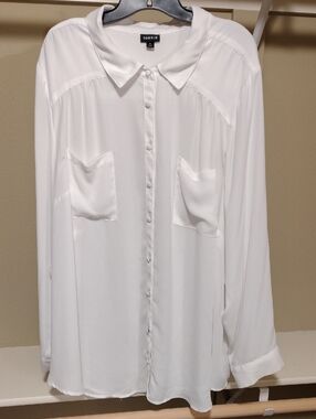 Torrid White Relaxed Button-Front Shirt